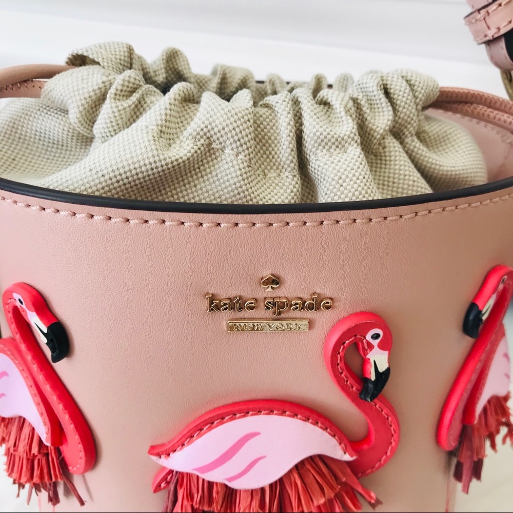 ⬇️ PRICE DROPPED! Flamingo pippa kate spade bucket - Picture 3 of 8